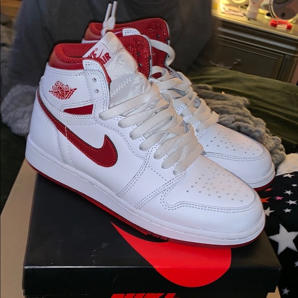 metallic red 1s